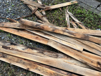 撤去された貫板